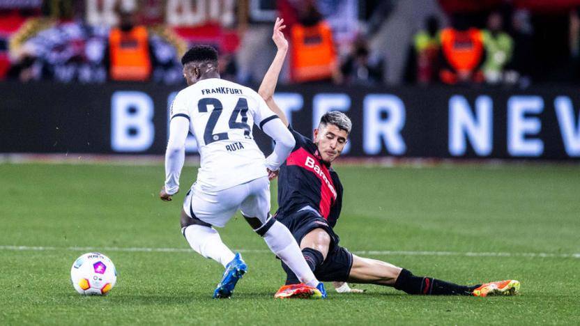 加时末段全明星赛传出新动向;法兰克福刷新队史纪录;管理层表态——信心回归;更衣室氛围转暖的简单介绍 加时末段全明星赛传出新动向;法兰克福刷新队史纪录;管理层表态——信心回归;更衣室氛围转暖的简单介绍